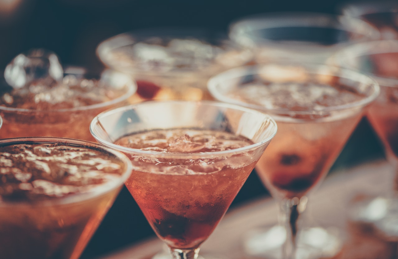 Top 5 branduri de alcool (și nu numai) cu care să îți surprinzi invitații
